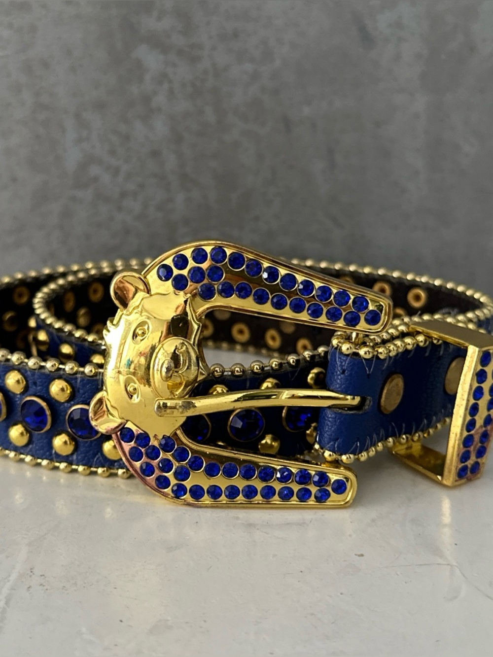 VINTAGE ELITE BLUE GOLD LEATHER BELT RHINESTONES BEAR BUCKLE XS
